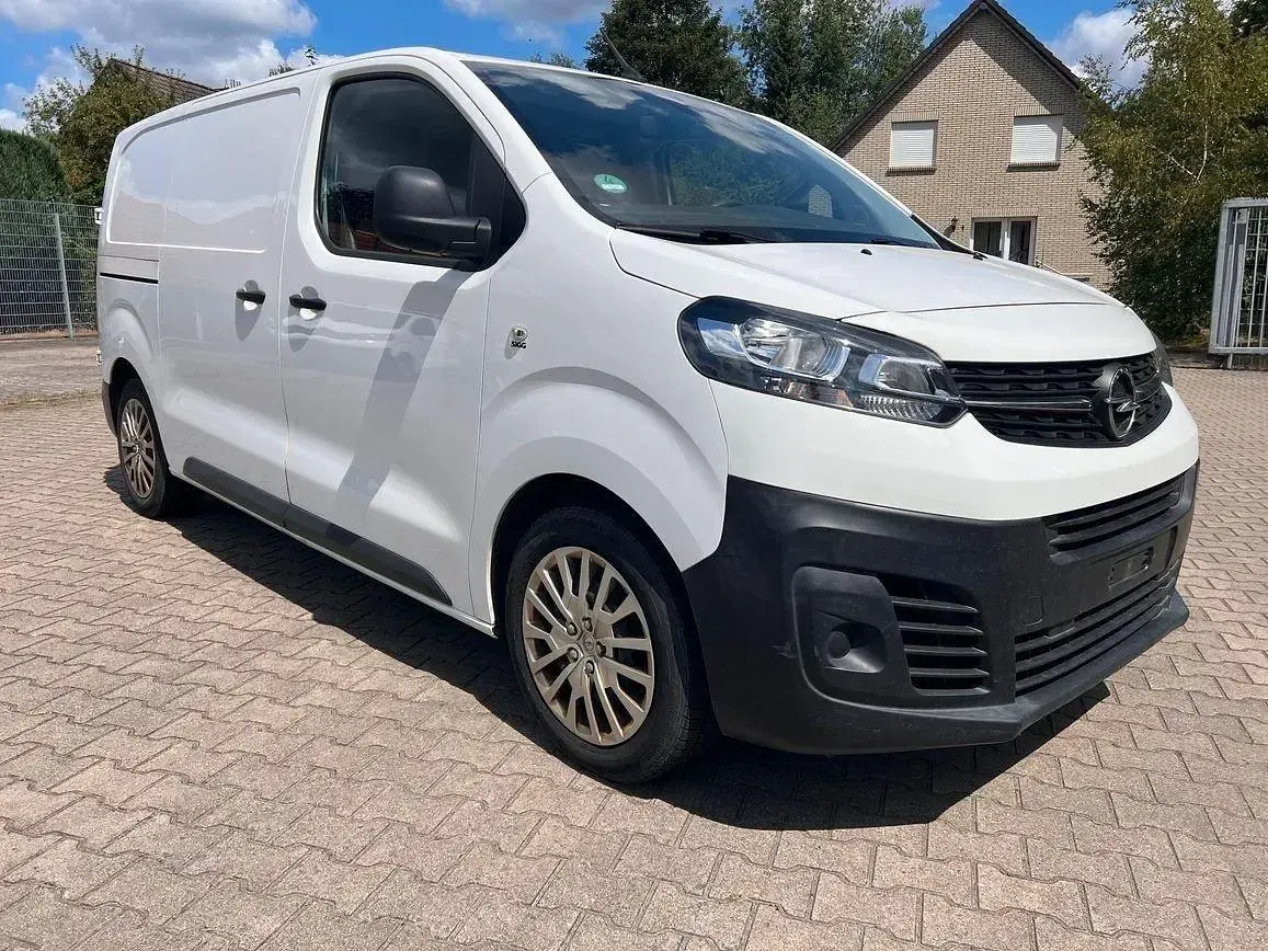 Gebraucht Opel Vivaro-e Combi 122 PS (89 kW) 2021 Weiß Van / Kleinbus