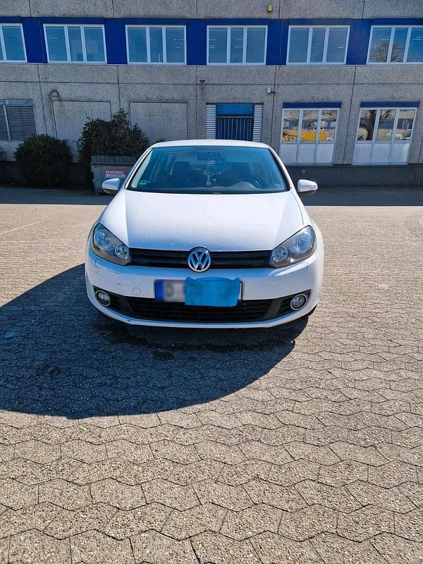 Gebraucht VW Golf VI 80 PS (58 kW) 2010 Weiß Kleinwagen