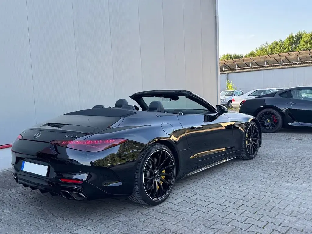 Gebraucht Mercedes SL63 AMG AMG 585 PS (430 kW) 2023 Schwarz Cabrio