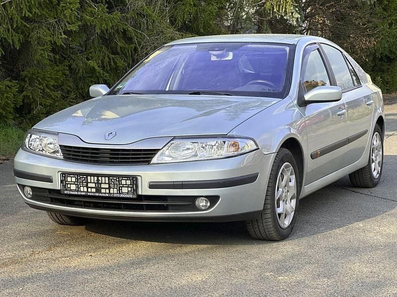 Gebraucht Renault Laguna II Expression+ 107 PS (78 kW) 2004 Grau Limousine