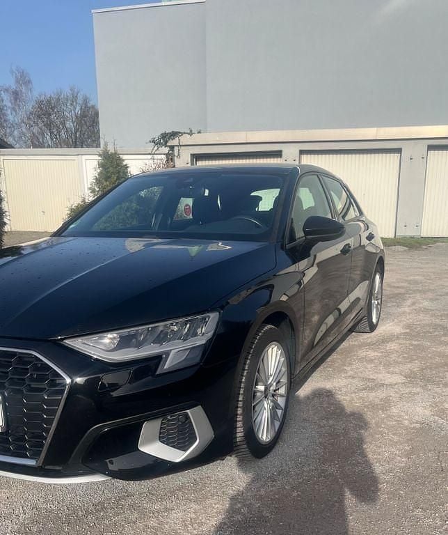 Gebraucht Audi A3 Sport 110 PS (80 kW) 2021 Grau Limousine