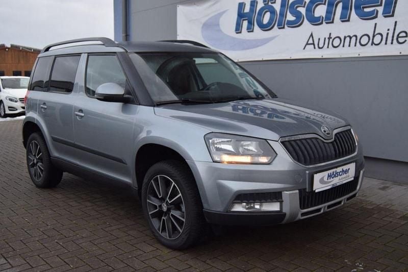 Grau Gebraucht 2017 Skoda Yeti Ambition SUV | 15.950 € (Fairer Preis) - Bild 1/4