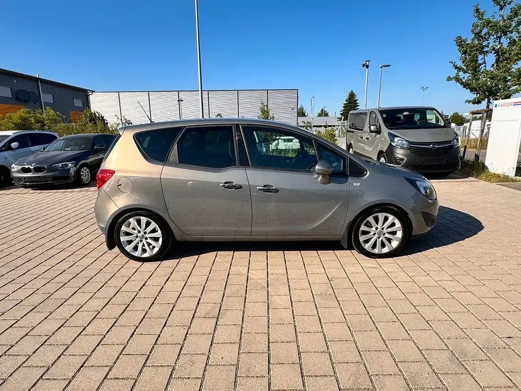 Gebraucht Opel Meriva Innovation 120 PS (88 kW) 2012 Grau Van / Kleinbus