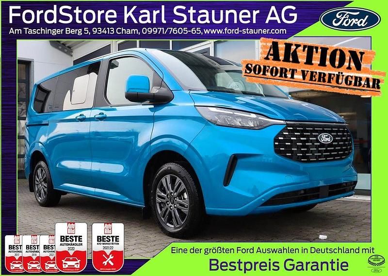 Digital aqua blue metallic Neu 2025 Ford Tourneo Titanium Van / Kleinbus | 55.980 € (Fairer Preis) - Bild 1/4