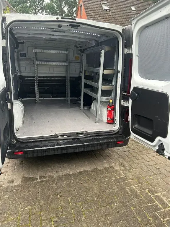 Gebraucht Renault Trafic 121 PS (88 kW) 2019 Weiß Van / Kleinbus