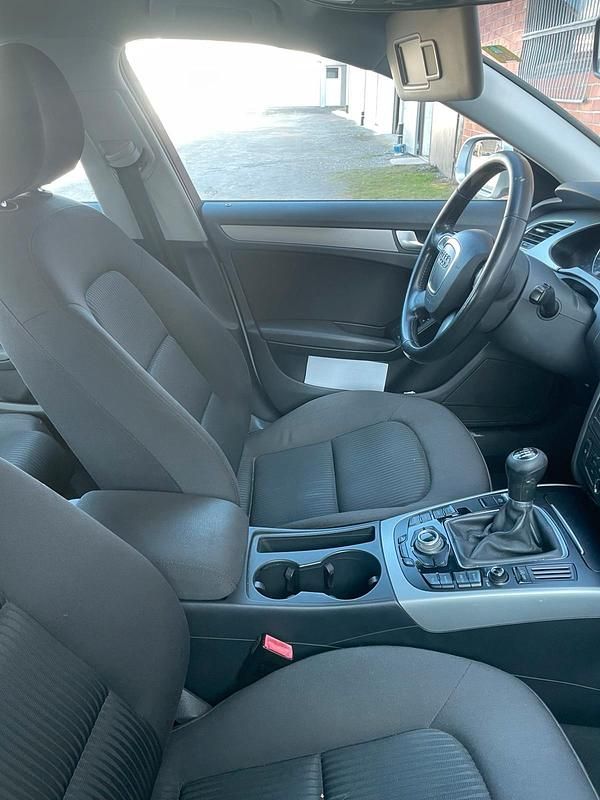 Gebraucht Audi A4 143 PS (105 kW) 2010 Silber Kombi