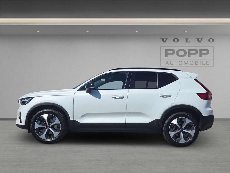 Gebraucht Volvo XC40 Plus 163 PS (119 kW) 2024 Crystal white / metallic SUV