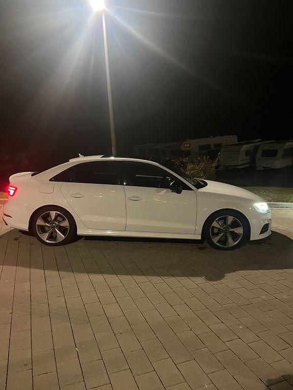 Gebraucht Audi S3 Ambiente 310 PS (228 kW) 2017 Weiß Limousine