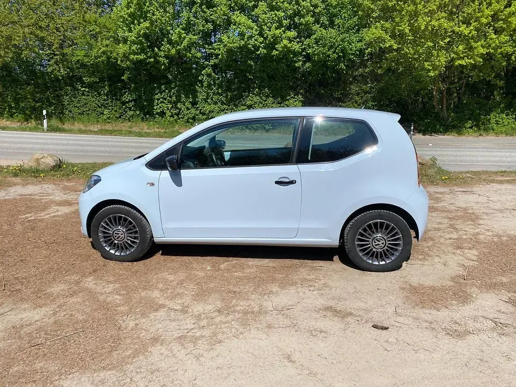 Second-hand VW up! 60 CP (44 kW) 2013 Albastru Hatchback