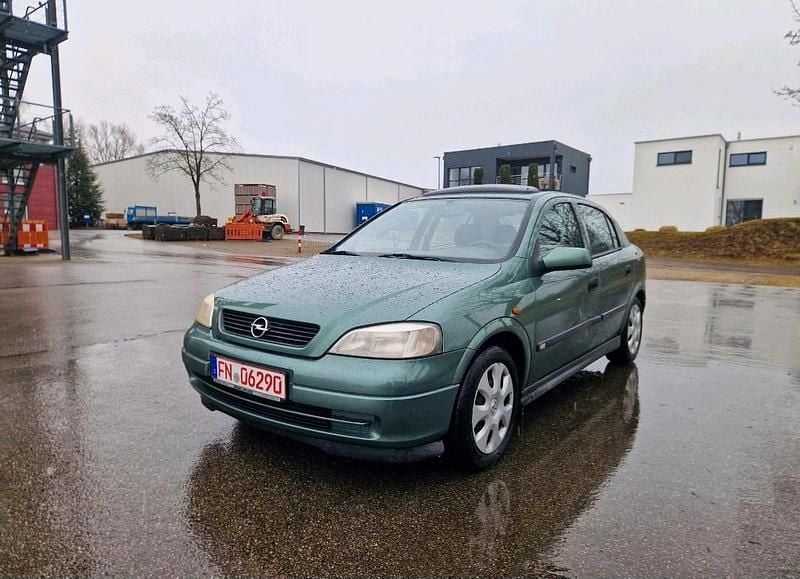 Gebraucht Opel Astra 101 PS (74 kW) 1998 Limousine