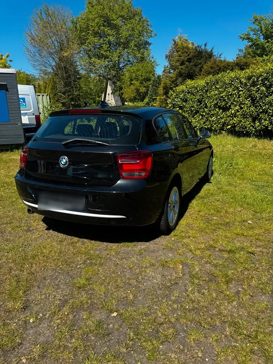 Gebraucht BMW 118 143 PS (105 kW) 2014 Schwarz Kleinwagen