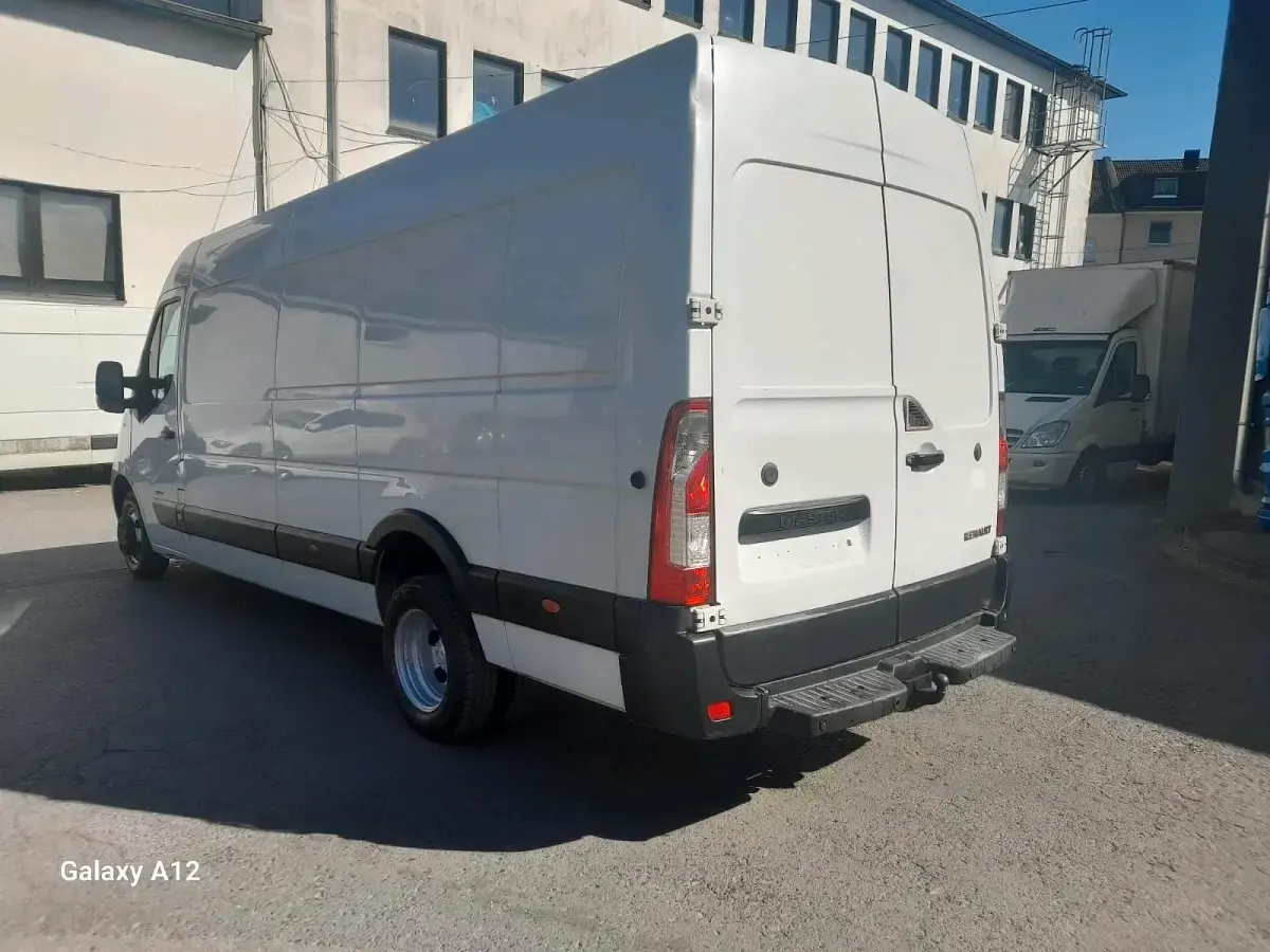 Używany Renault Master 125 KM (91 kW) 2011 Biały Pickup