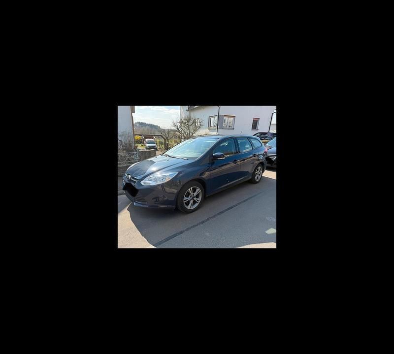 Usata Ford Focus 100 CV (73 kW) 2014 Blu Station wagon