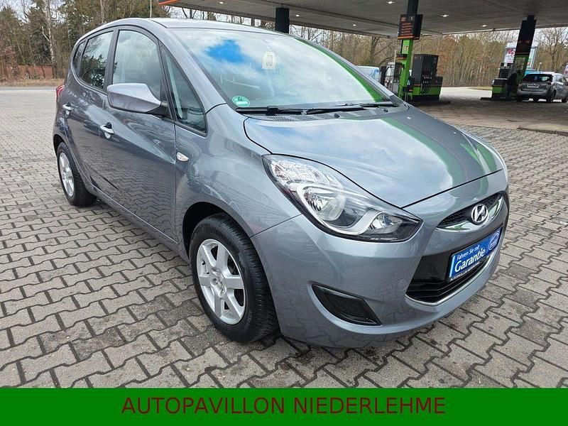 Gebraucht Hyundai ix20 90 PS (66 kW) 2012 Grau Kleinwagen