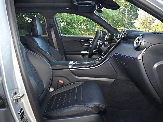 Silber / hightechsilber Gebraucht 2025 Mercedes GLC220 AMG line SUV | 63.770 € (Guter Preis) - Bild 1/4
