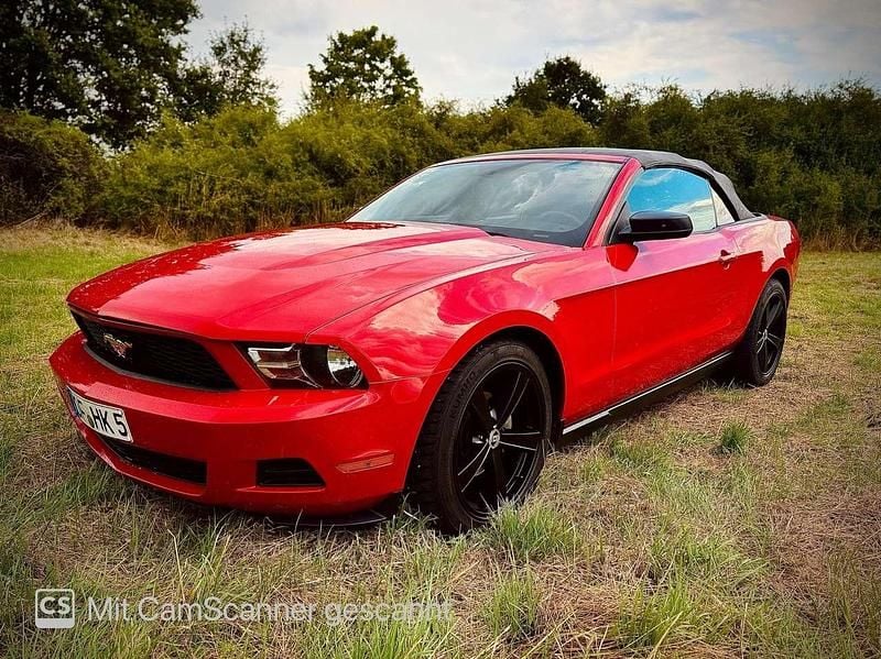Gebraucht Ford Mustang 213 PS (156 kW) 2010 Rot Cabrio