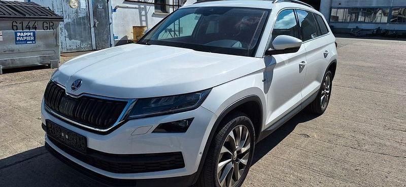 Weiß Gebraucht 2021 Skoda Kodiaq Clever SUV | 19.890 € (Guter Preis) - Bild 1/4