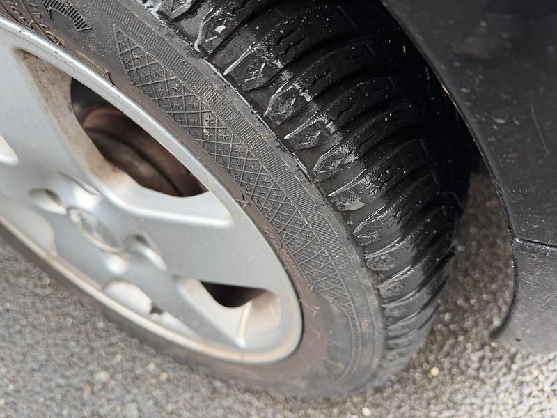 Gebraucht Ford StreetKa 95 PS (69 kW) 2003 Schwarz Cabrio