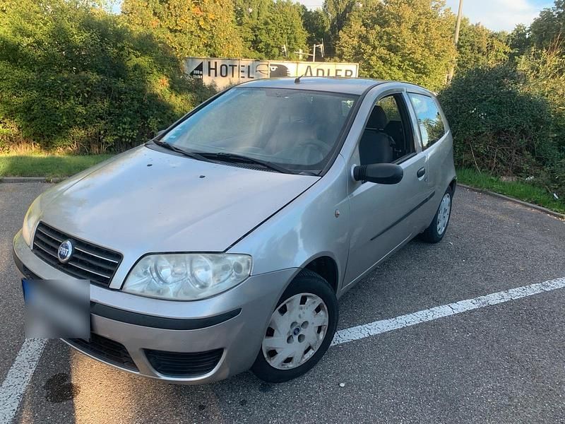 Silber Gebraucht 2003 Fiat Punto Kleinwagen | 1.500 € (Teuer) - Bild 1/4