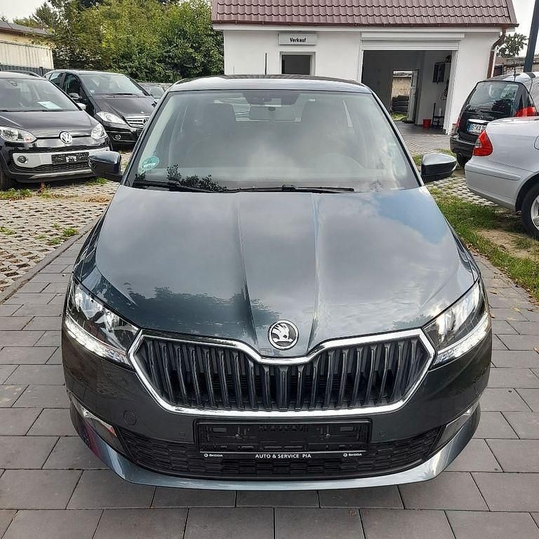 Grau Gebraucht 2020 Skoda Fabia Cool Plus Kombi | 12.900 € (Fairer Preis) - Bild 1/4