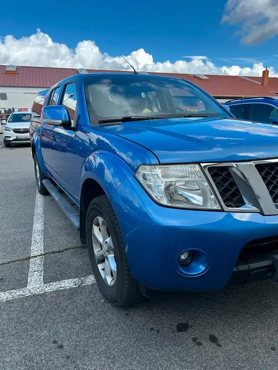 Gebraucht Nissan Navara 190 PS (139 kW) 2012 Blau Pickup