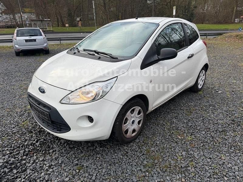 Gebraucht Ford Ka Ambiente 69 PS (50 kW) 2013 Weiß Kleinwagen