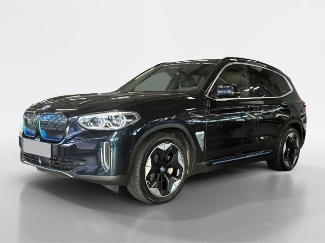Carbonschwarz metallic (schwarz) Gebraucht 2021 BMW iX3 Impressive SUV | 36.900 € (Fairer Preis) - Bild 1/4