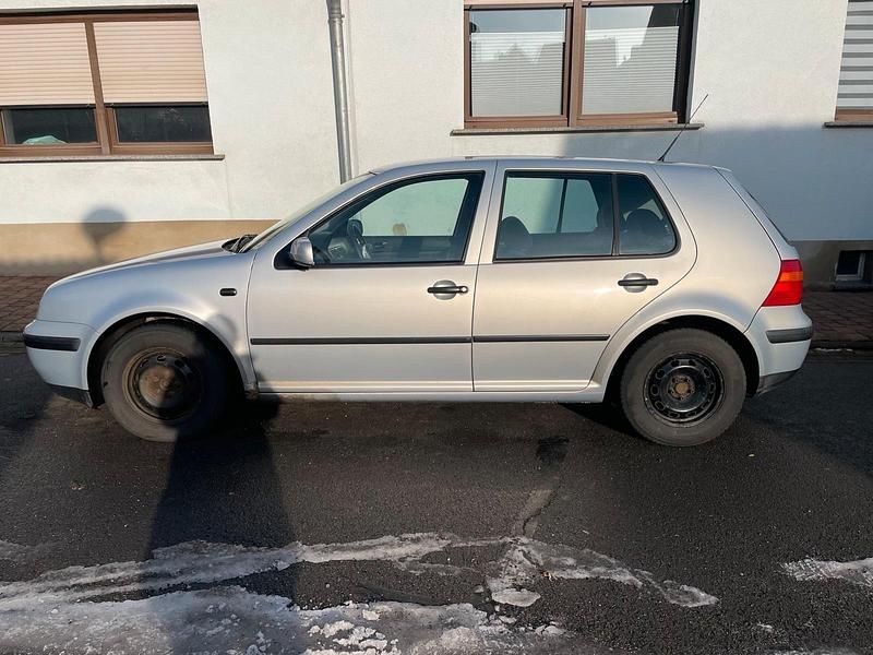 Gebraucht VW Golf IV 75 PS (55 kW) 1998 Grau Kleinwagen