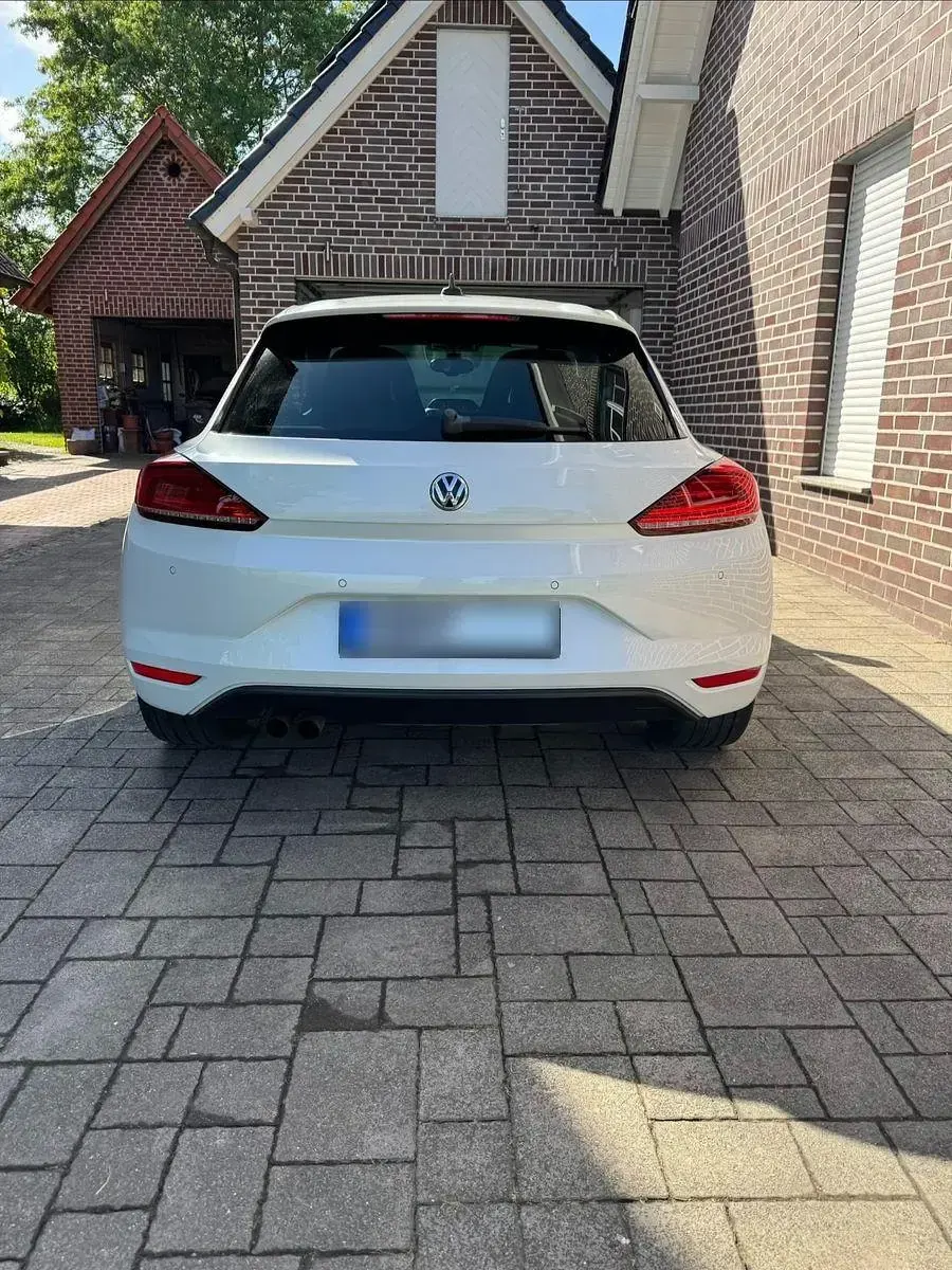 Gebraucht VW Scirocco 125 PS (91 kW) 2015 Weiß Coupé