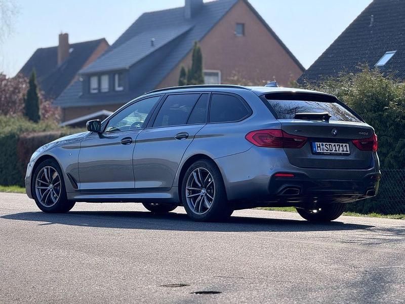 Gebraucht BMW 540 Performance 320 PS (235 kW) 2017 Silber Kombi