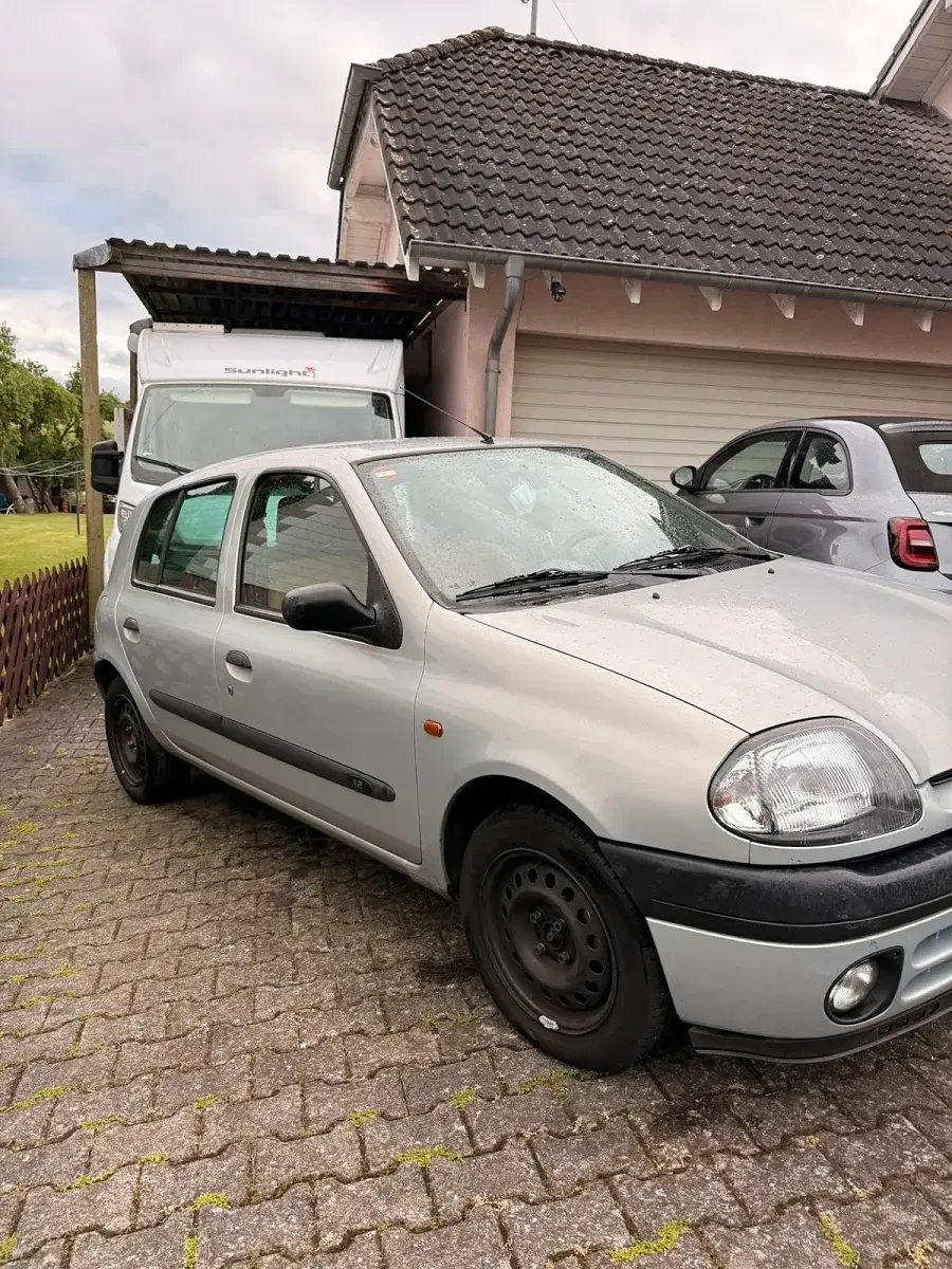 Gebraucht Renault Clio 60 PS (44 kW) 1999 Grau Kleinwagen
