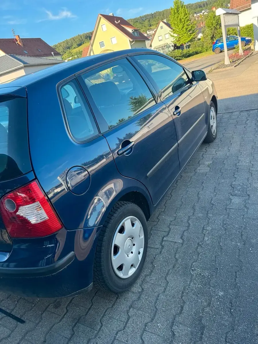 Gebraucht VW Polo 65 PS (47 kW) 2003 Blau Kleinwagen