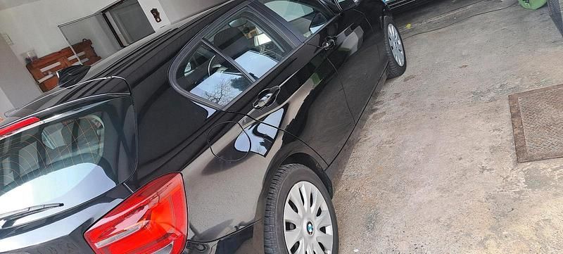 Gebraucht BMW 116 136 PS (100 kW) 2012 Schwarz Kleinwagen