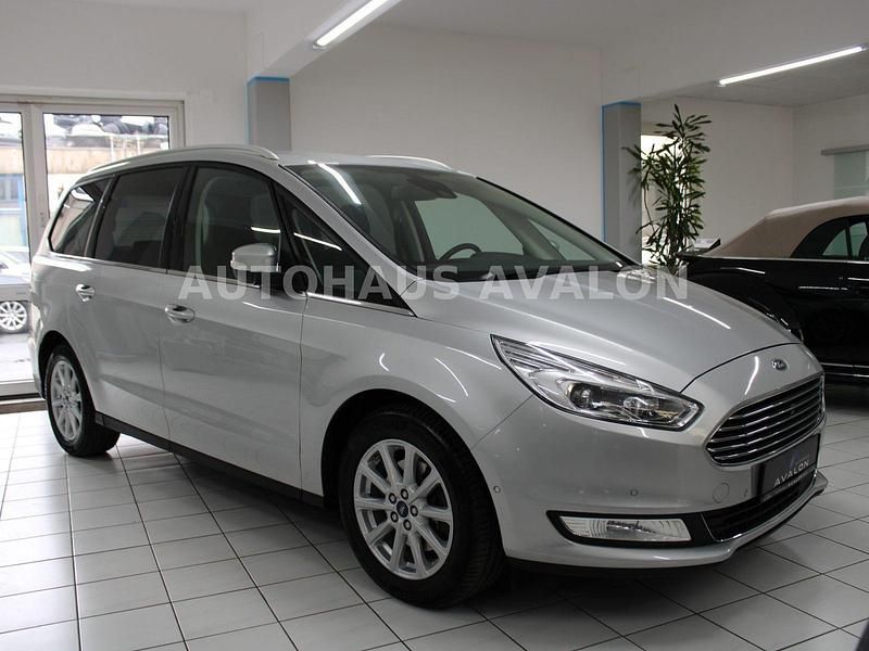Gebraucht Ford Galaxy Titanium 160 PS (117 kW) 2017 Silber Van / Kleinbus