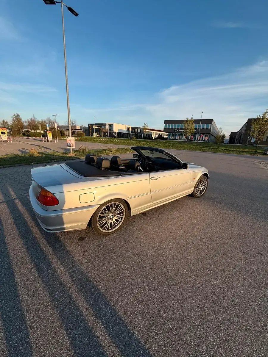 Gebraucht BMW 318 Cabriolet 143 PS (105 kW) 2003 Grau Cabrio