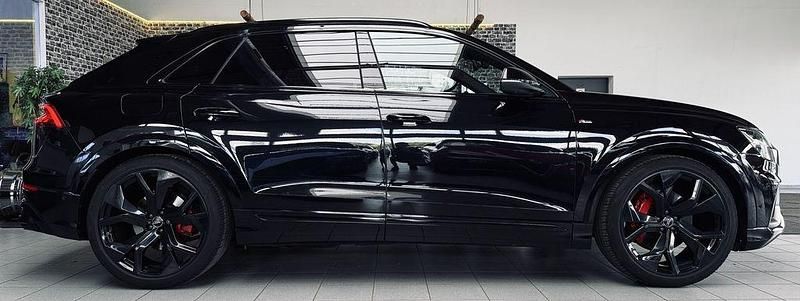 Gebraucht Audi Q8 S-line plus 286 PS (210 kW) 2018 Orcaschwarz SUV