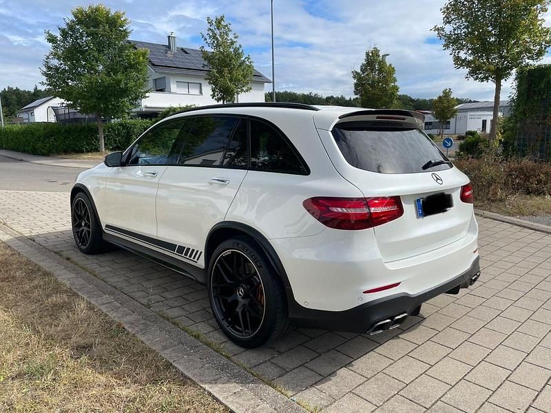 Weiß Gebraucht 2018 Mercedes GLC63 AMG Edition 1 SUV | 56.000 € (Fairer Preis) - Bild 1/4