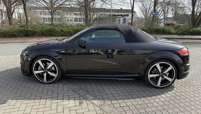 Gebraucht Audi TT Roadster Basis 245 PS (180 kW) 2023 Schwarz Cabrio
