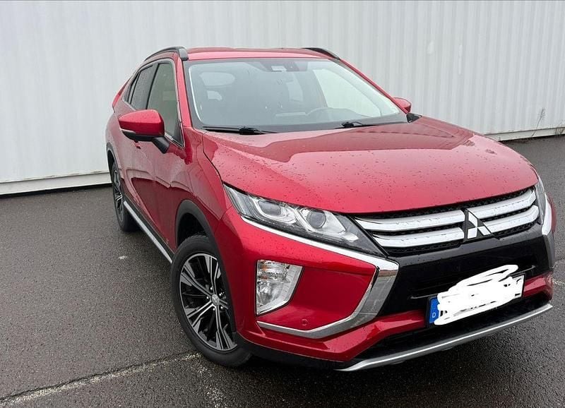 Rot Gebraucht 2018 Mitsubishi Eclipse Cross SUV | 13.500 € (Guter Preis) - Bild 1/4