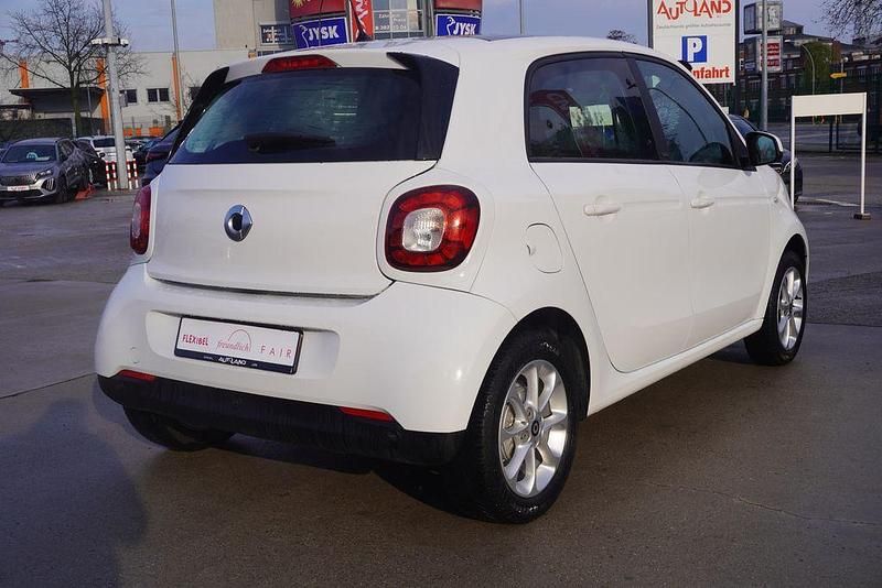 Gebraucht Smart ForFour Basis 90 PS (66 kW) 2019 Weiß Kleinwagen