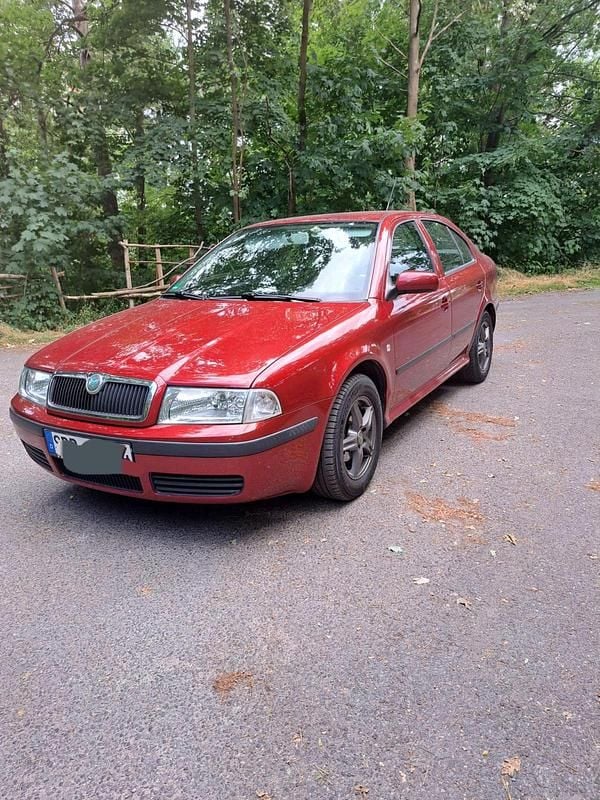 Rot Gebraucht 2006 Skoda Octavia Limousine | 2.800 € (Fairer Preis) - Bild 1/4