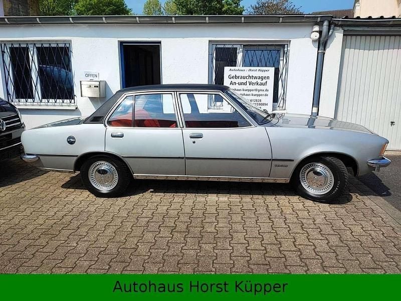 Silber Gebraucht 1972 Opel Rekord Limousine | 15.600 € - Bild 1/4