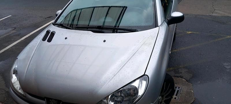 Silber Gebraucht 2005 Peugeot 206 CC Cabrio | 1.650 € (Teuer) - Bild 1/4