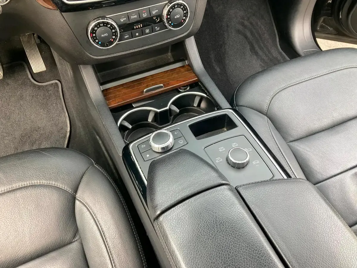 Gebraucht Mercedes GLE250 Exclusive 204 PS (150 kW) 2015 Schwarz SUV