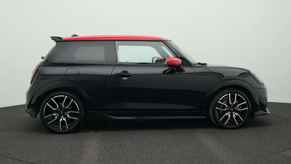 Gebraucht Mini John Cooper Works 204 PS (150 kW) 2024 Schwarz Kleinwagen