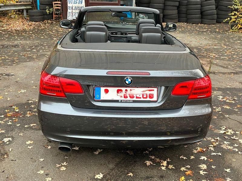 Gebraucht BMW 320 Cabriolet Performance 170 PS (125 kW) 2012 Grau Cabrio