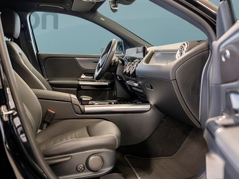Gebraucht Mercedes EQA250 139 kW (190 PS) 2023 Schwarz SUV