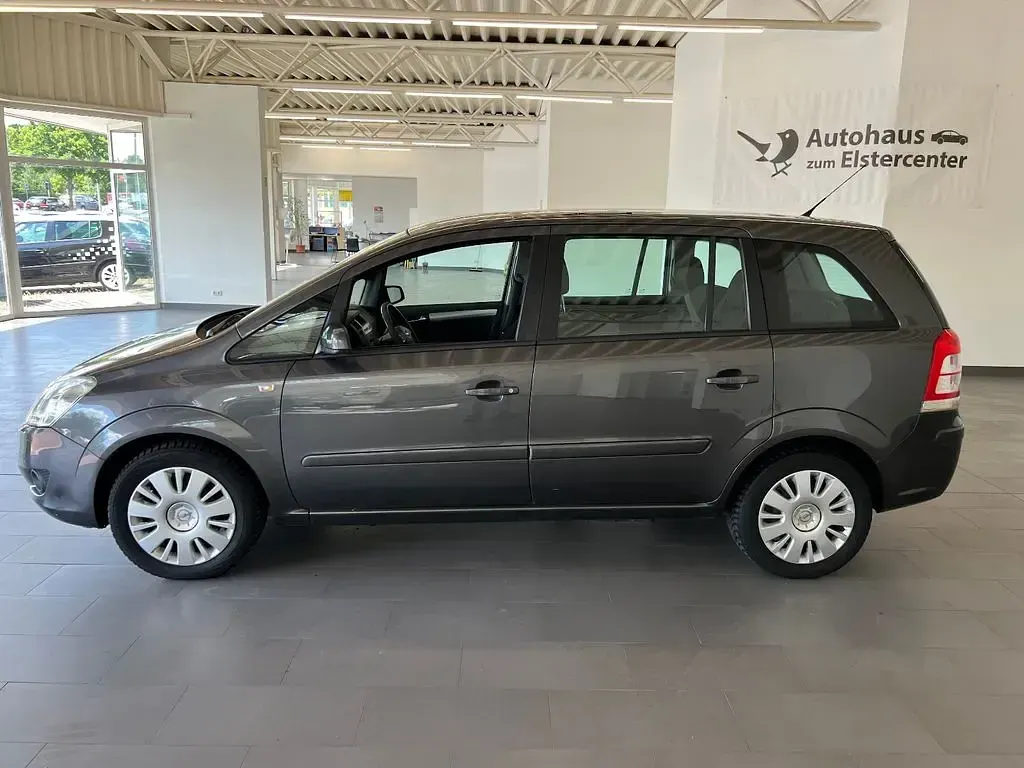 Gebraucht Opel Zafira Edition 150 PS (110 kW) 2009 Grau Van / Kleinbus