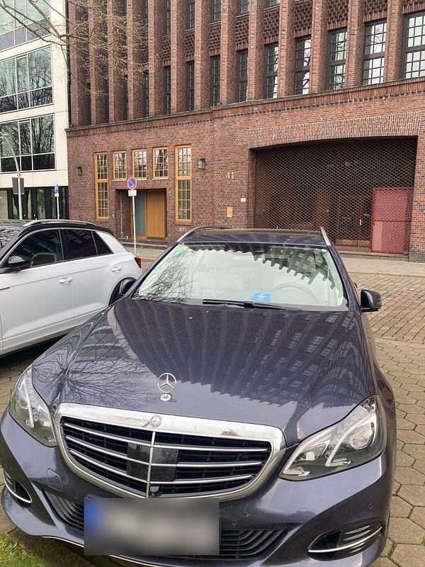 Gebraucht Mercedes E400 333 PS (244 kW) 2015 Blau Kombi