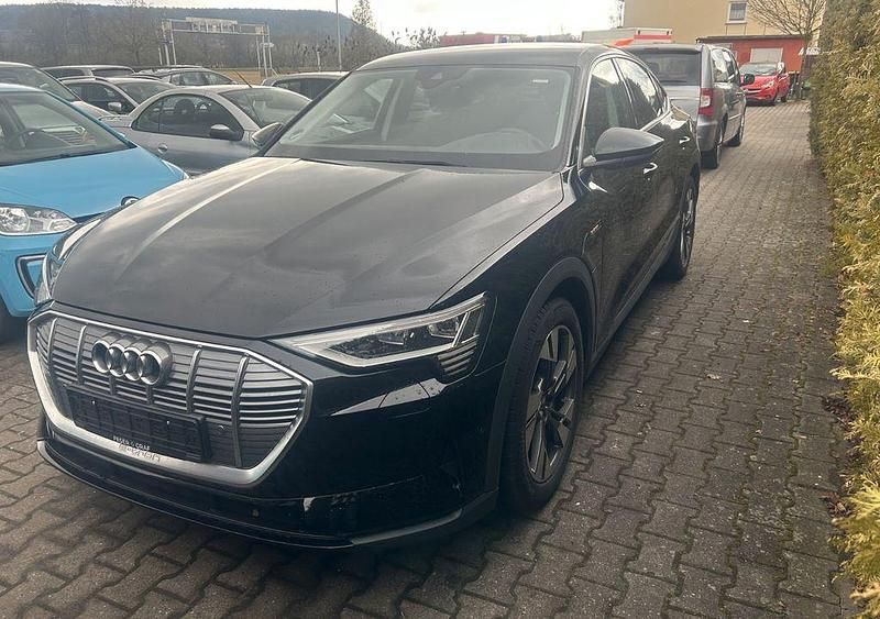 Schwarz Gebraucht 2021 Audi e-tron SUV | 28.700 € (Guter Preis) - Bild 1/4